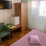 Apartment And Adria *