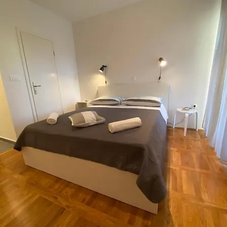 And Adria Apartment