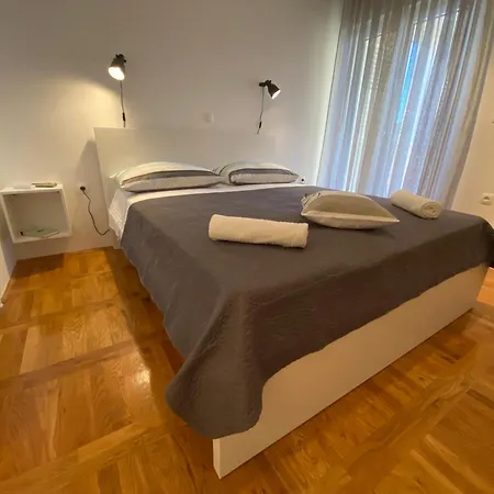 Apartment And Adria Vodice