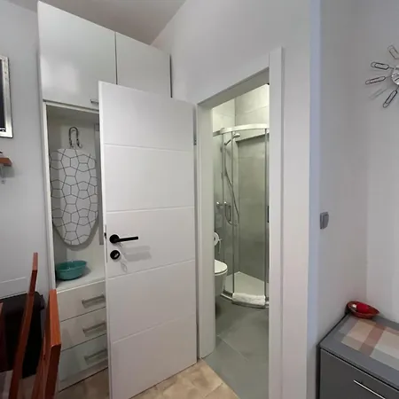Apartment And Adria *