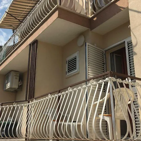 Appartamento And Adria *