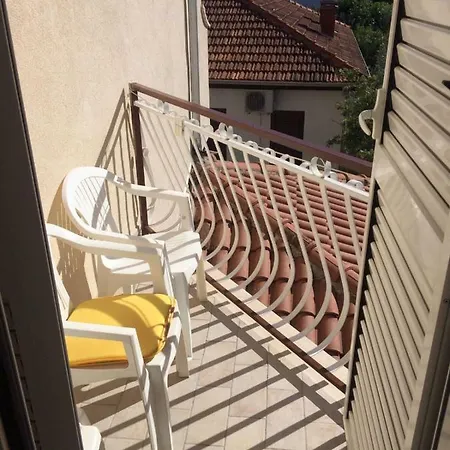 Apartment And Adria *