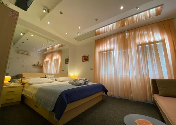 And Adria Apartman *