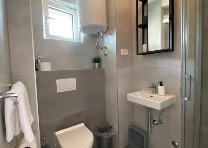 Apartamento And Adria Vodice