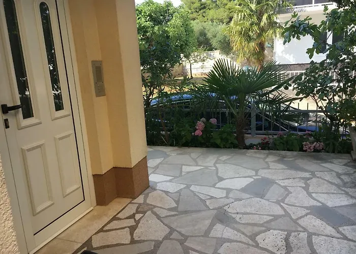 Apartamento And Adria *